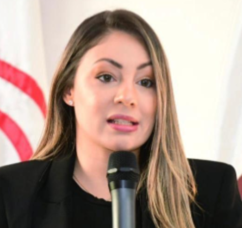 Iluminada Muñoz sobre  los nuevos ojos de Yailin