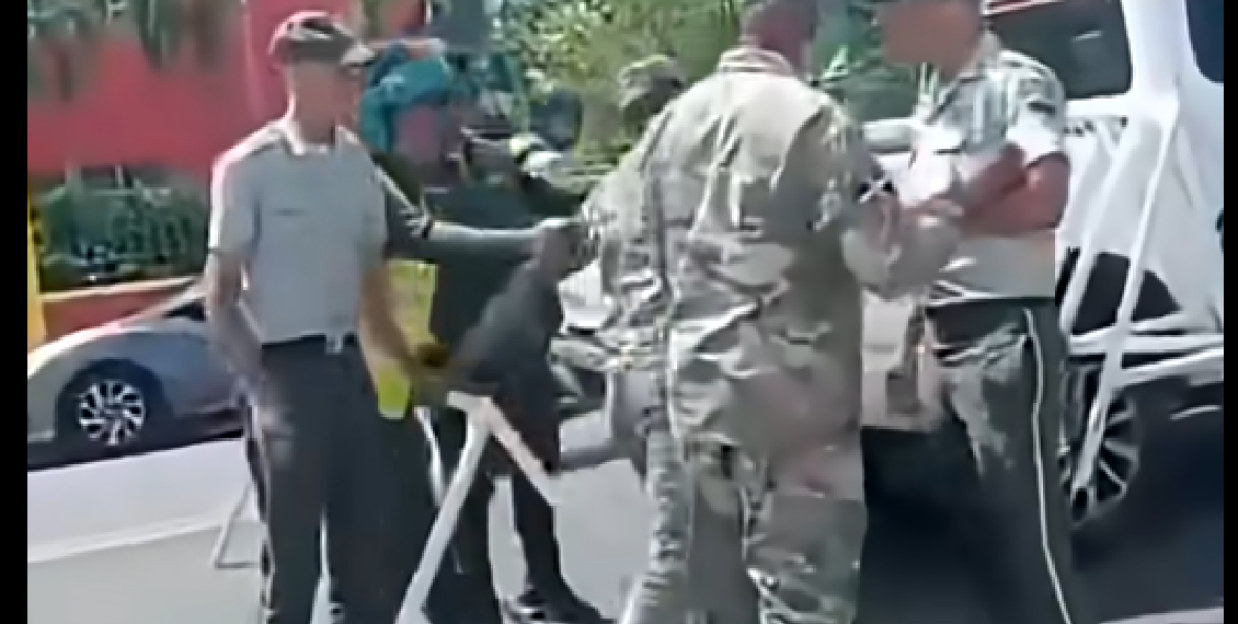 DOS CORONELES SE ENFRENTAN