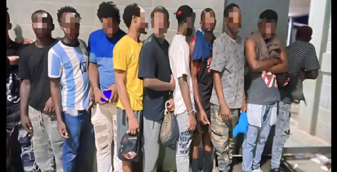 1,200 DEL VECINO PAIS