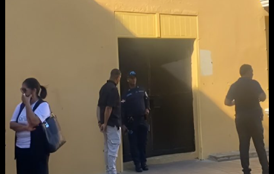 LO SACARON DEL COLEGIO