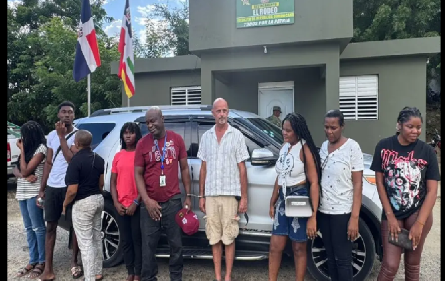 OTRO GRUPO DE INVASORES