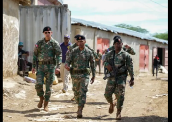 VIGILANDO LA ZONA POR LOS DEL VECINO PAÍS