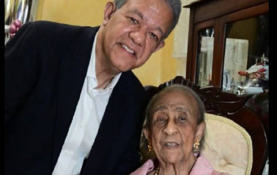 LEONEL FERNANDEZ EN LUTO