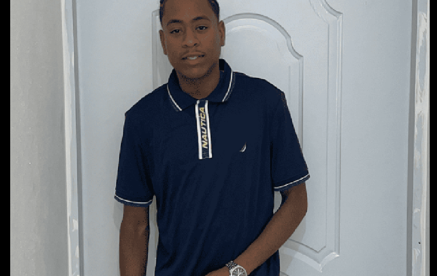 JOVEN CON TODO UN FUTURO