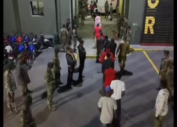 NOS INVADE OTRO GRUPO NACIONALES HAITIANOS