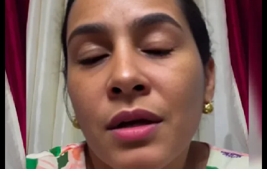 LA AGARRAR0N EN SU PROPIA CASA